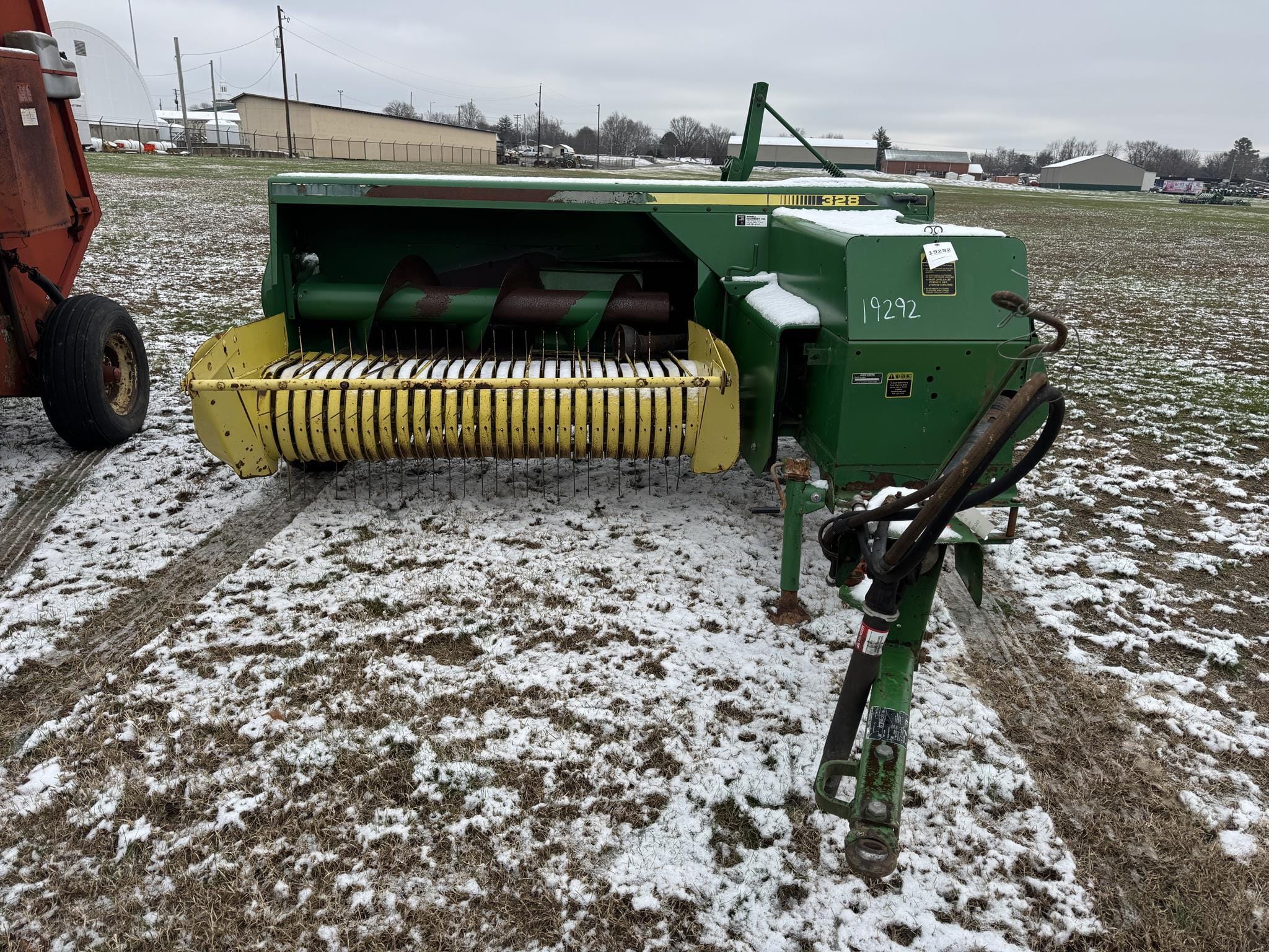 1989 John Deere 328 Equipment Image0