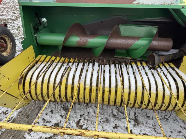 Image of John Deere 328 equipment image 2