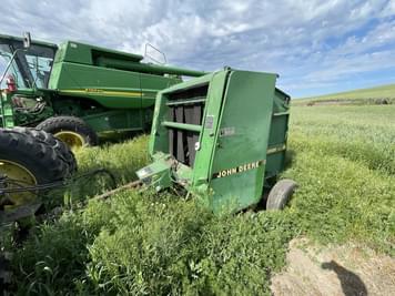 Main image John Deere 375