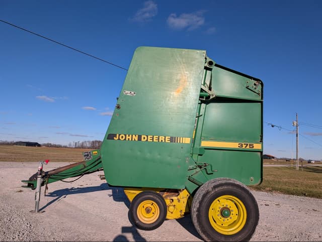 Image of John Deere 375 equipment image 1