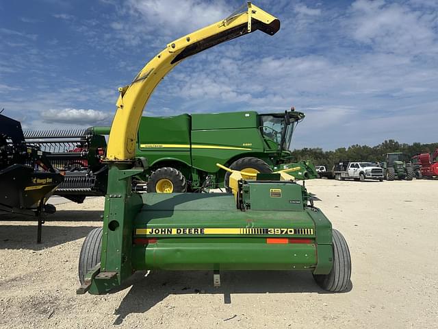 Image of John Deere 3970 equipment image 3