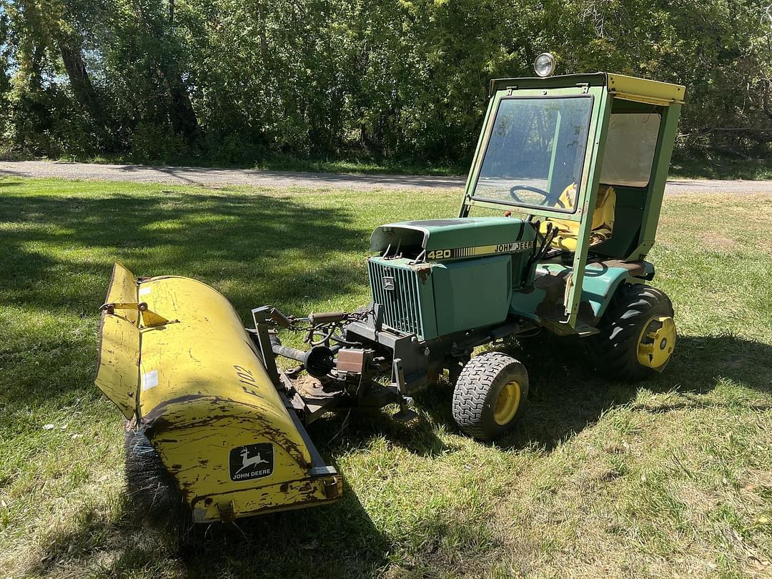 Image of John Deere 420 Primary image