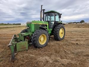 1989 John Deere 4250 Image
