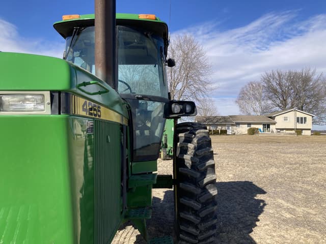 Image of John Deere 4255 equipment image 2
