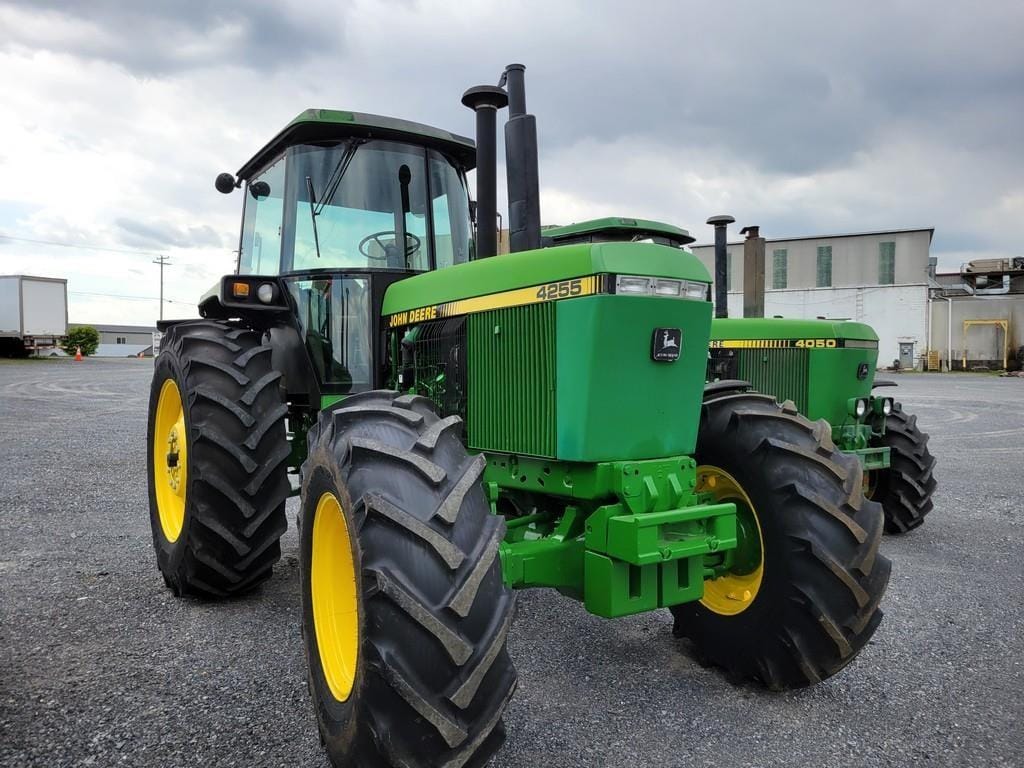 1989 John Deere 4255 Equipment Image0