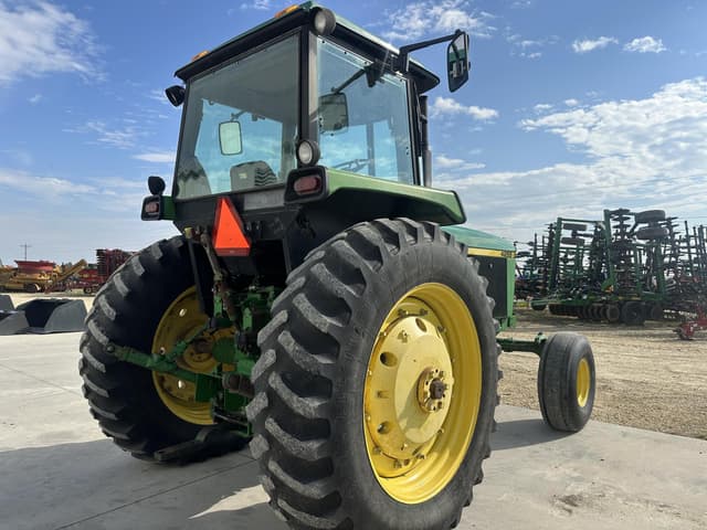 Image of John Deere 4255 equipment image 2