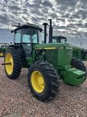 1989 John Deere 4255 Image