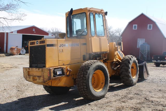 Image of John Deere 444E equipment image 3