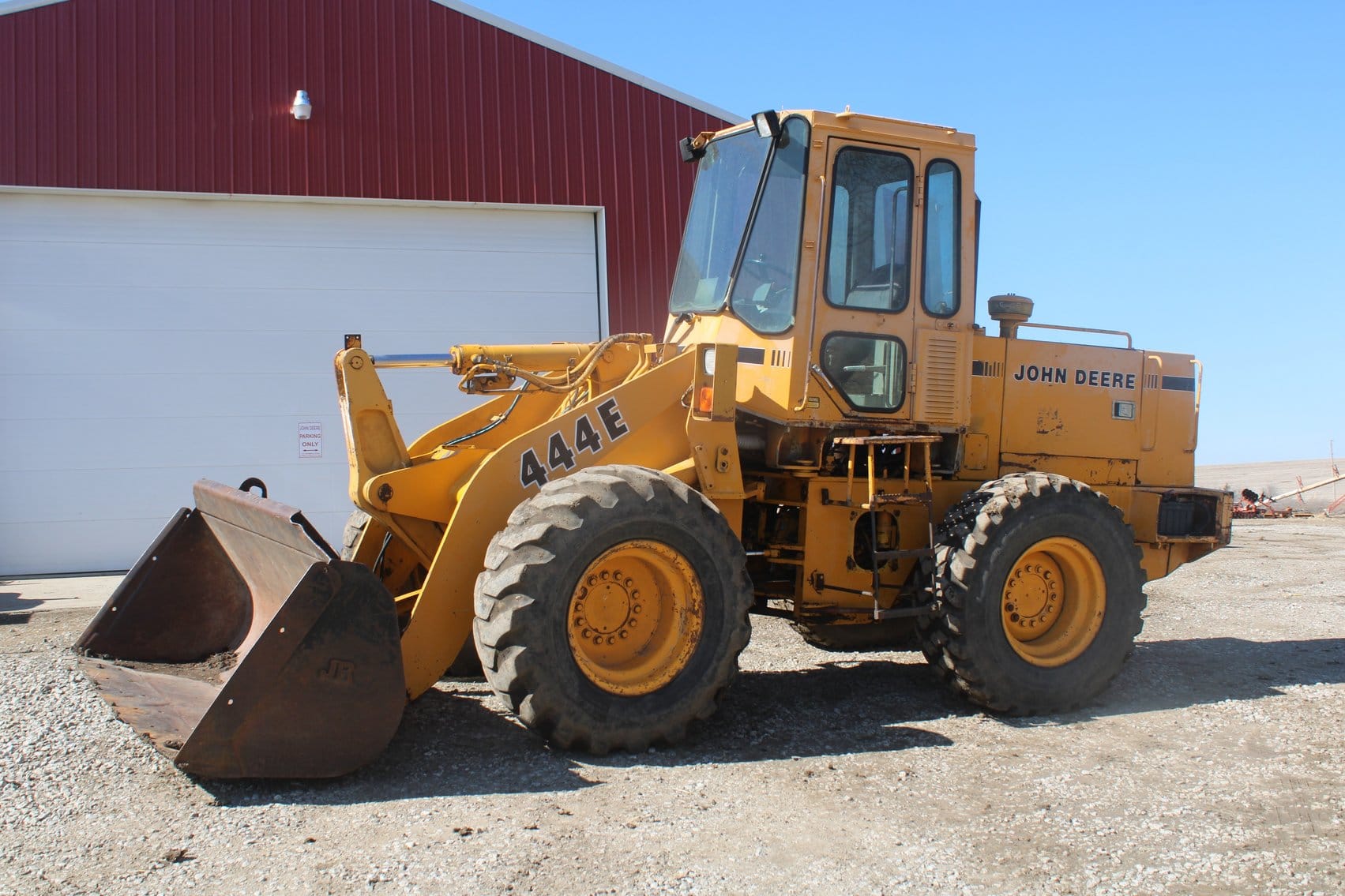 1989 John Deere 444E Equipment Image0