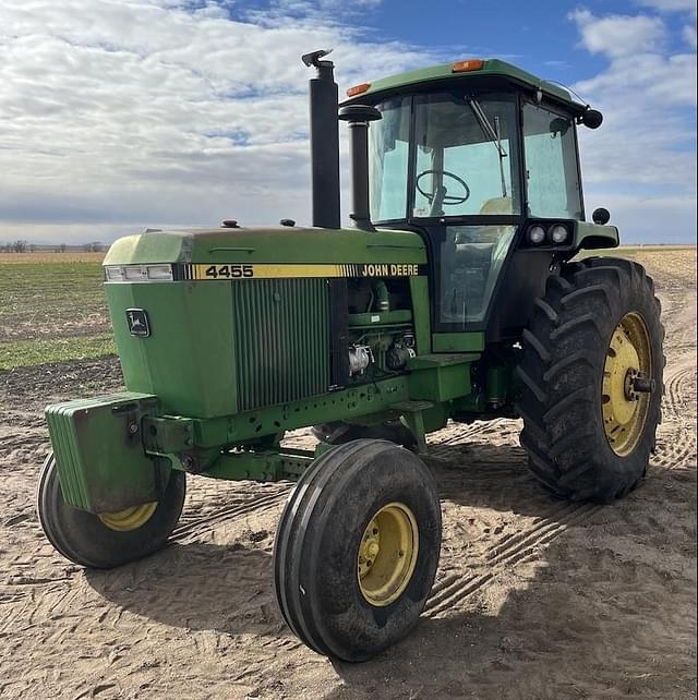 Image of John Deere 4455 equipment image 1