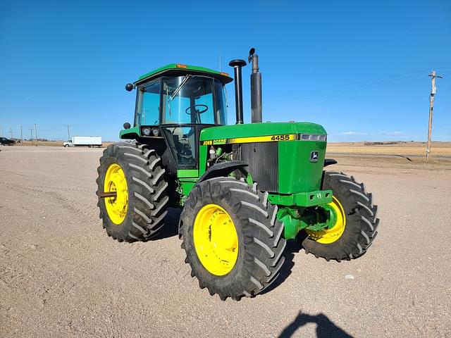 Image of John Deere 4455 equipment image 1