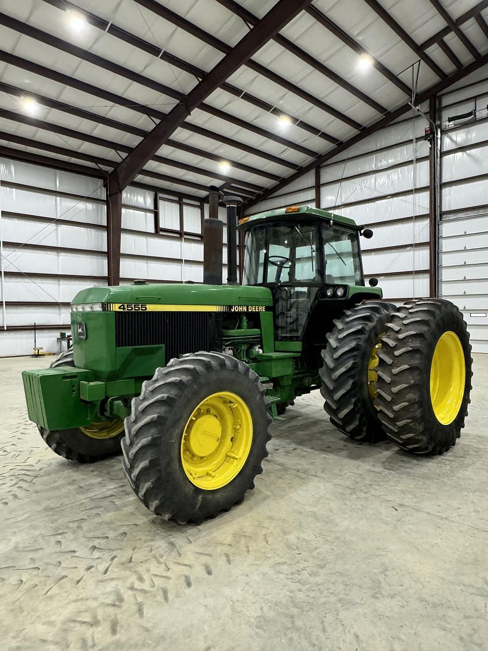 Image of John Deere 4555 Primary image