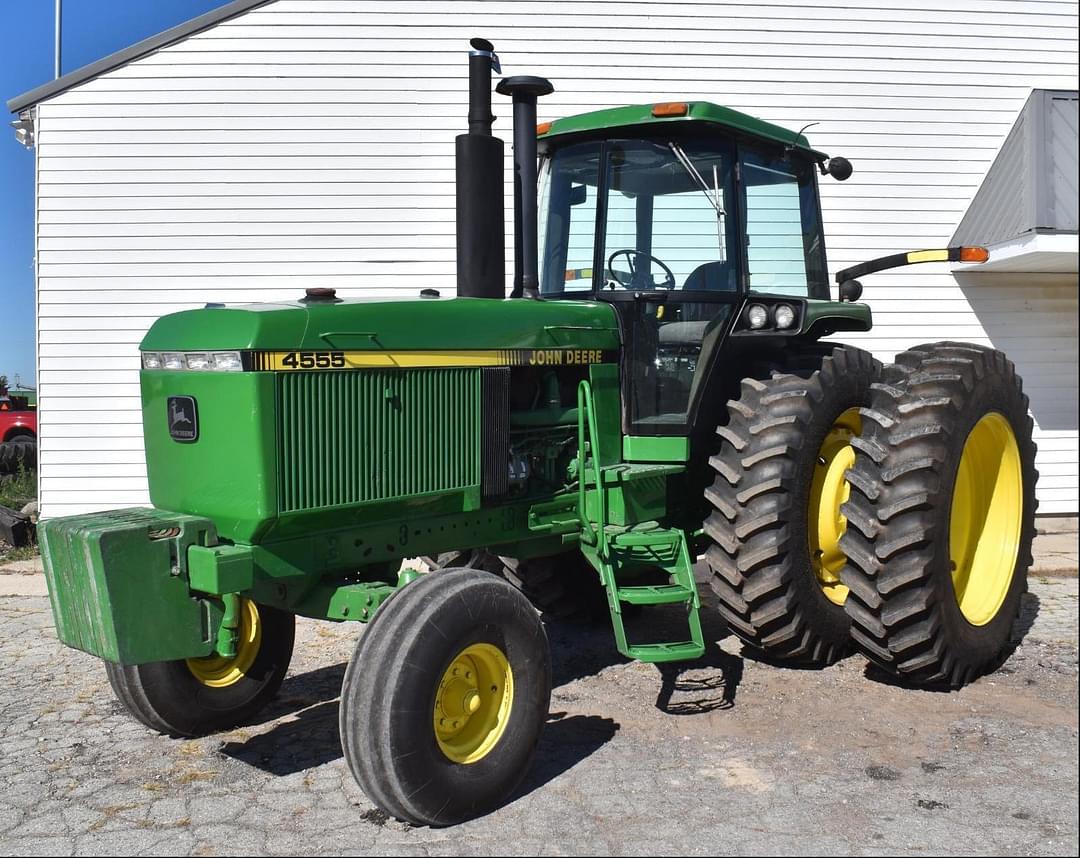 Image of John Deere 4555 Primary image