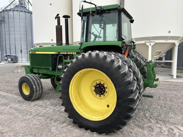Image of John Deere 4555 equipment image 4