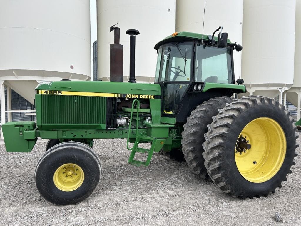 Image of John Deere 4555 Primary image