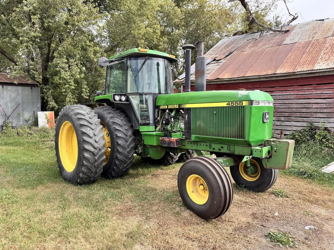 Image of John Deere 4555 Primary image