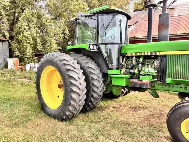 Image of John Deere 4555 equipment image 2