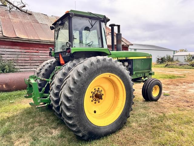 Image of John Deere 4555 equipment image 4