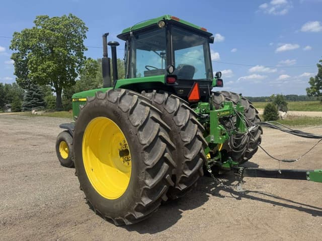 Image of John Deere 4555 equipment image 3