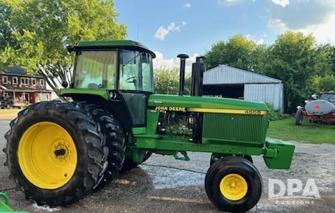 Image of John Deere 4555 Primary image