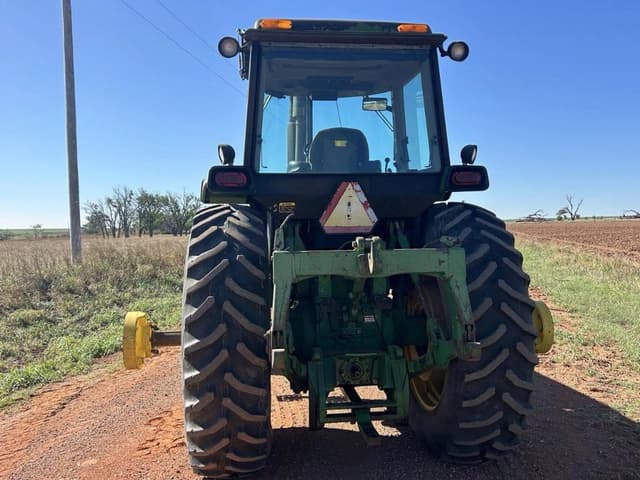 Image of John Deere 4755 equipment image 4