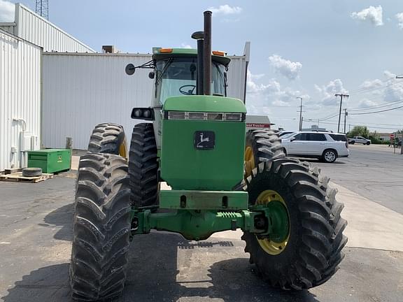 Image of John Deere 4755 equipment image 1