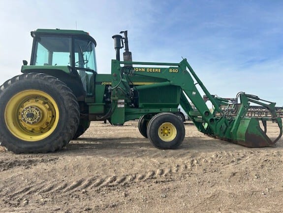 1989 John Deere 4755 Equipment Image0