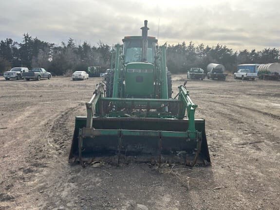 Image of John Deere 4755 equipment image 1
