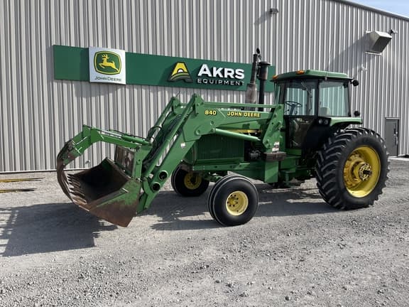 Image of John Deere 4755 equipment image 2