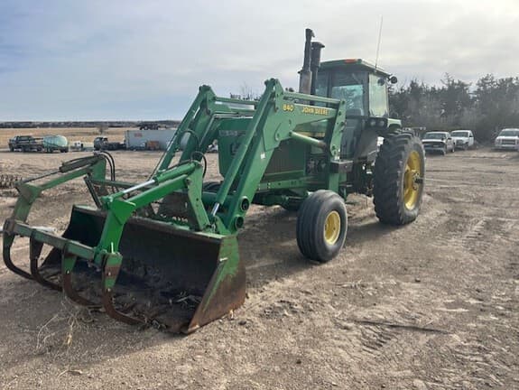 Image of John Deere 4755 equipment image 3