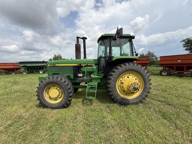 Image of John Deere 4755 equipment image 2