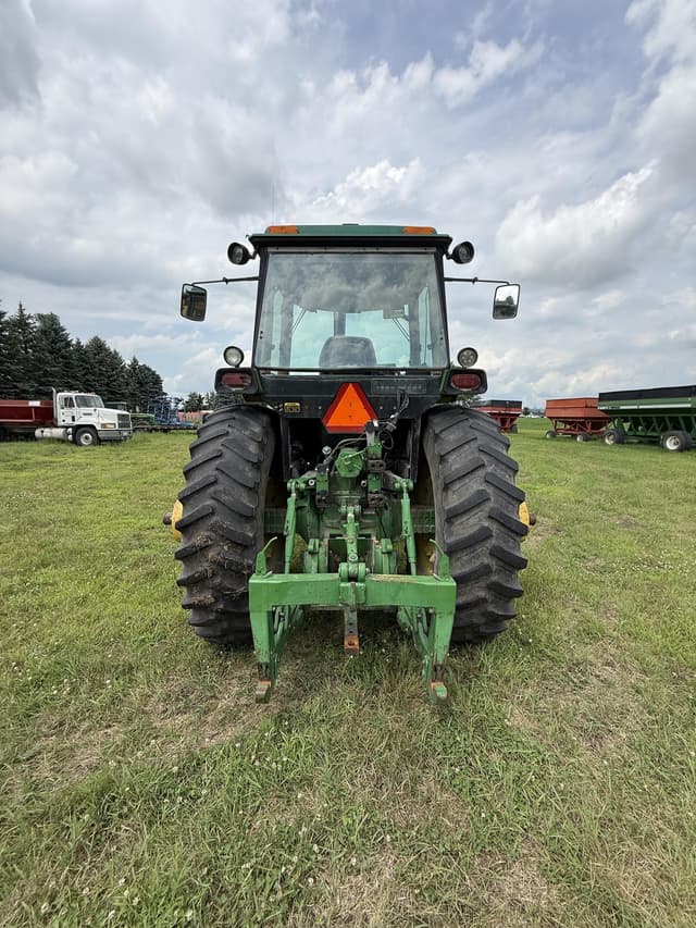Image of John Deere 4755 equipment image 4