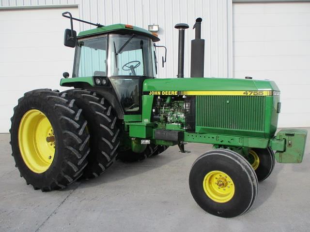 Image of John Deere 4755 equipment image 1