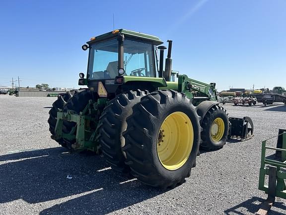 Image of John Deere 4755 equipment image 4