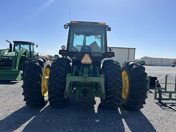 Image of John Deere 4755 equipment image 3