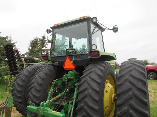 Image of John Deere 4755 equipment image 4