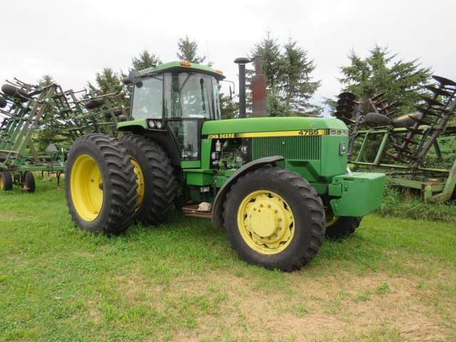 Image of John Deere 4755 equipment image 1
