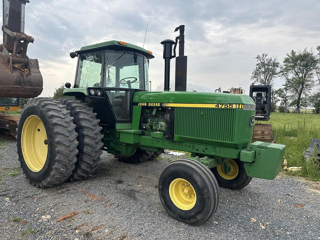 Image of John Deere 4755 Primary image