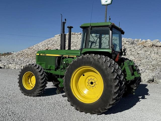 Image of John Deere 4755 equipment image 2