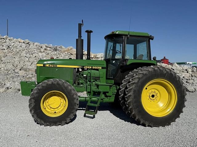 Image of John Deere 4755 equipment image 1