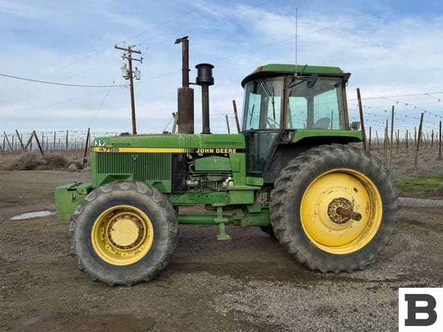 Image of John Deere 4755 equipment image 1