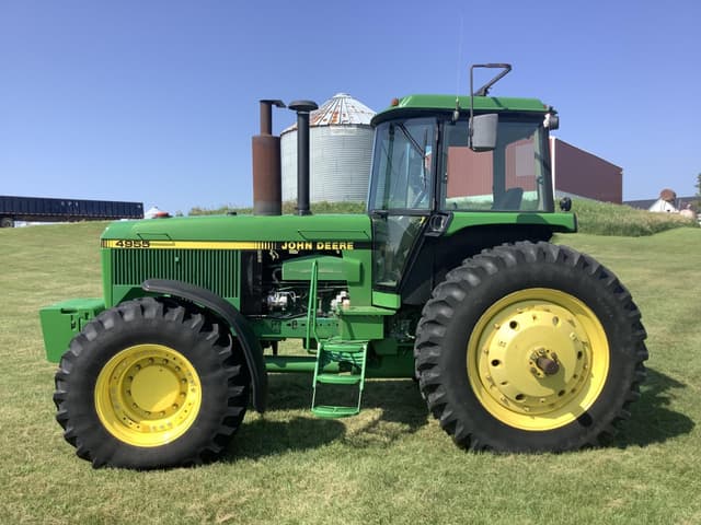 Image of John Deere 4955 equipment image 1