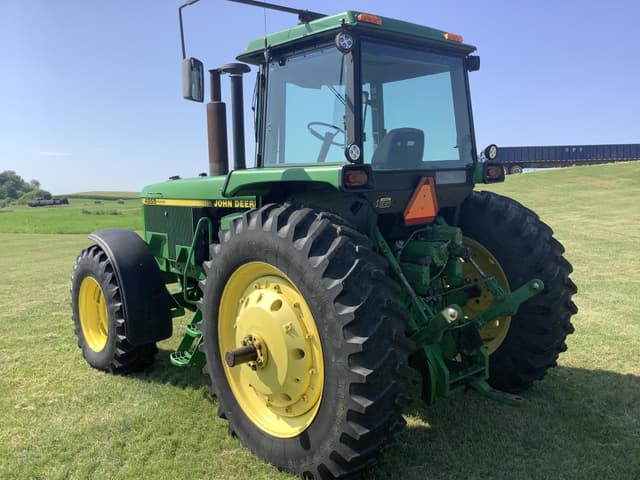Image of John Deere 4955 equipment image 2