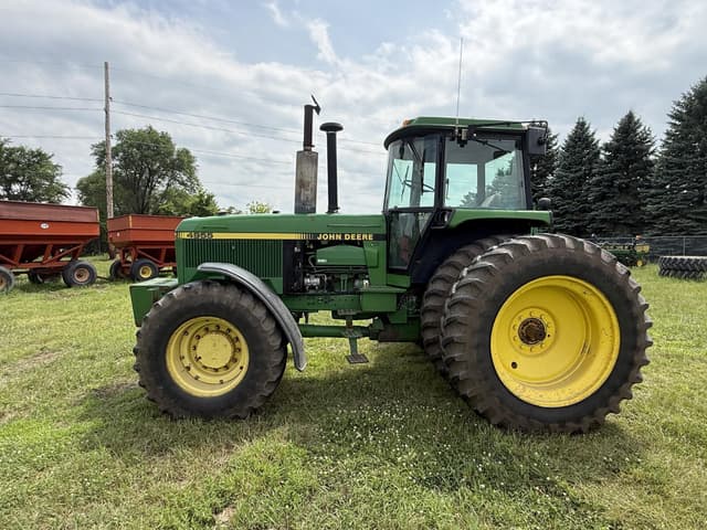 Image of John Deere 4955 equipment image 1