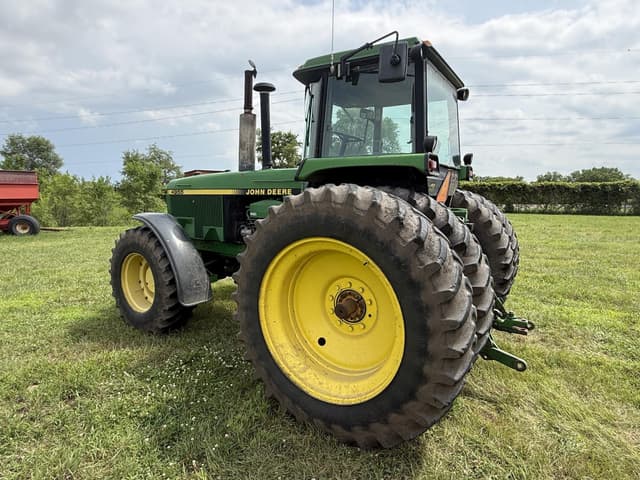 Image of John Deere 4955 equipment image 2