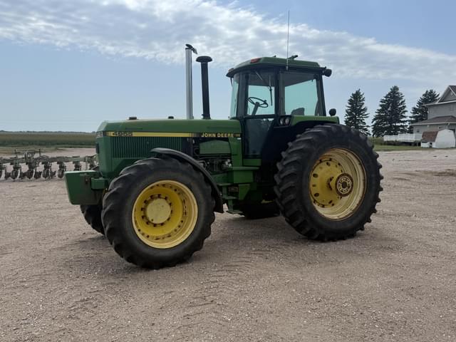 Image of John Deere 4955 equipment image 1