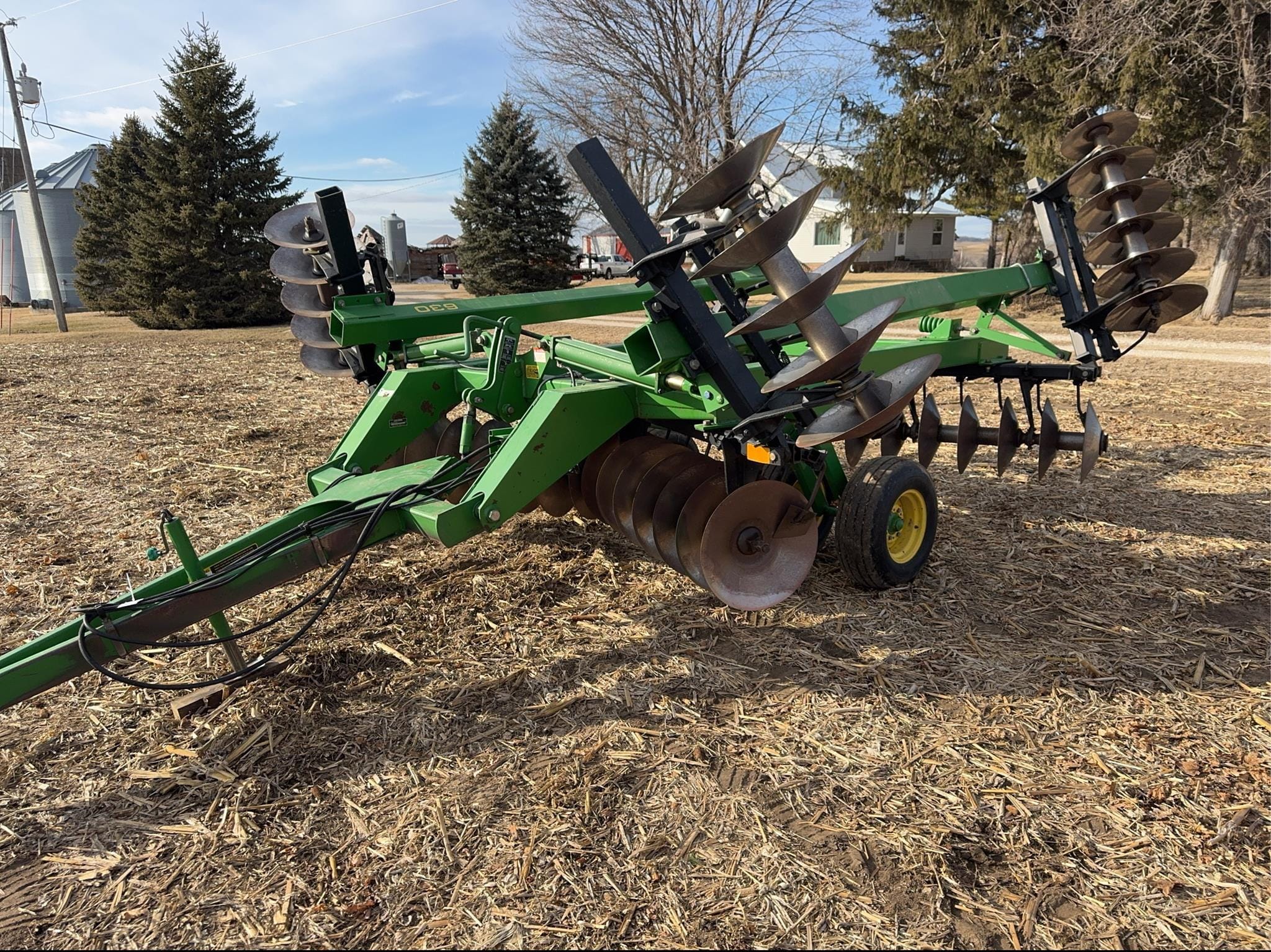 1989 John Deere 630 Equipment Image0