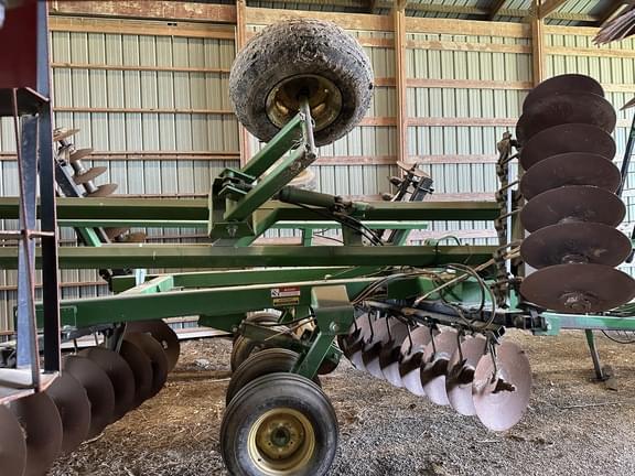 Image of John Deere 630 equipment image 3