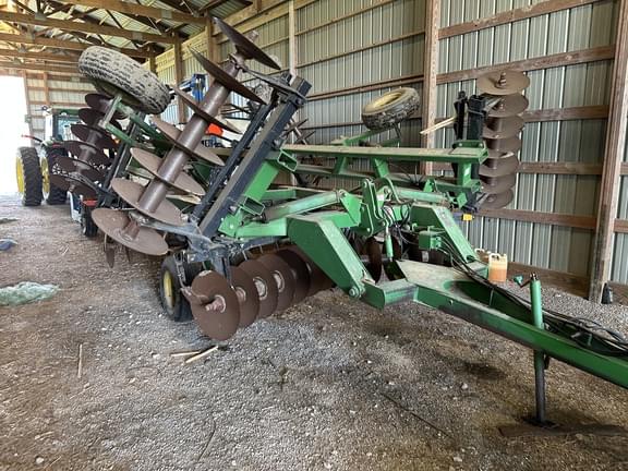 Image of John Deere 630 equipment image 1