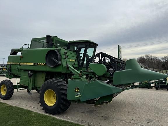 Image of John Deere 6620 Titan II equipment image 4